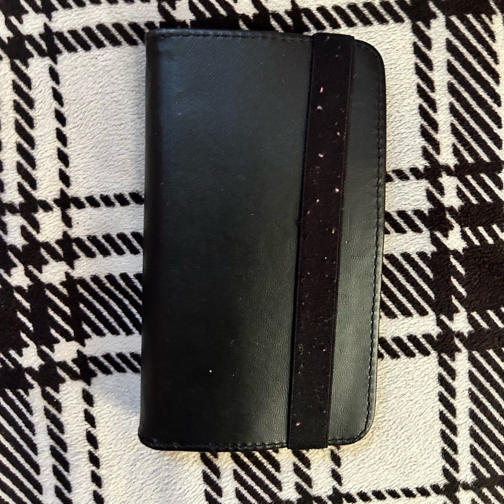 phone case - Picture 3 of 4
